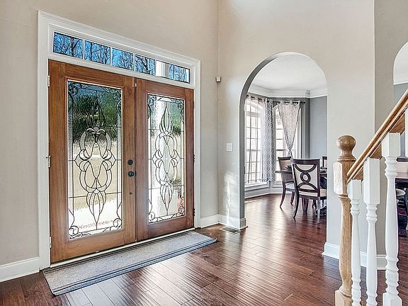 5th image of 216 Johns Creek Ln