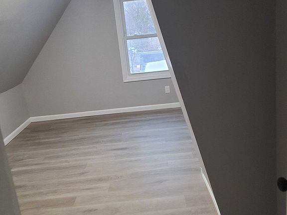 3rd image of 246 Park Ave