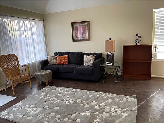 5th image of 1518 Briar Cottage Ct