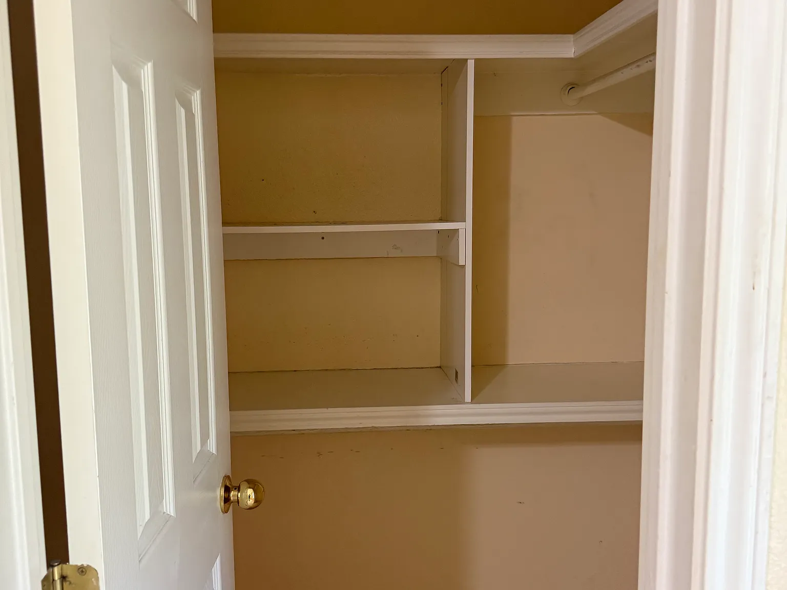 3 bed, 1350 sqft, $1,350 — Photo 2