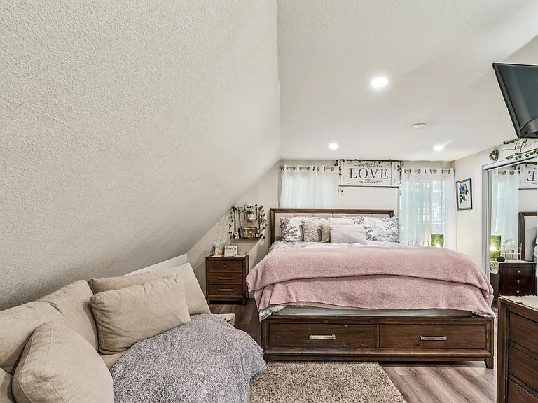 2472 Deep Creek Dr — Photo 6