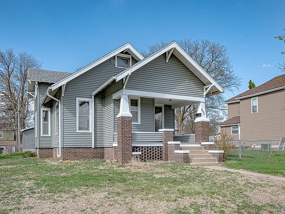 3rd image of 3605 6th Ave