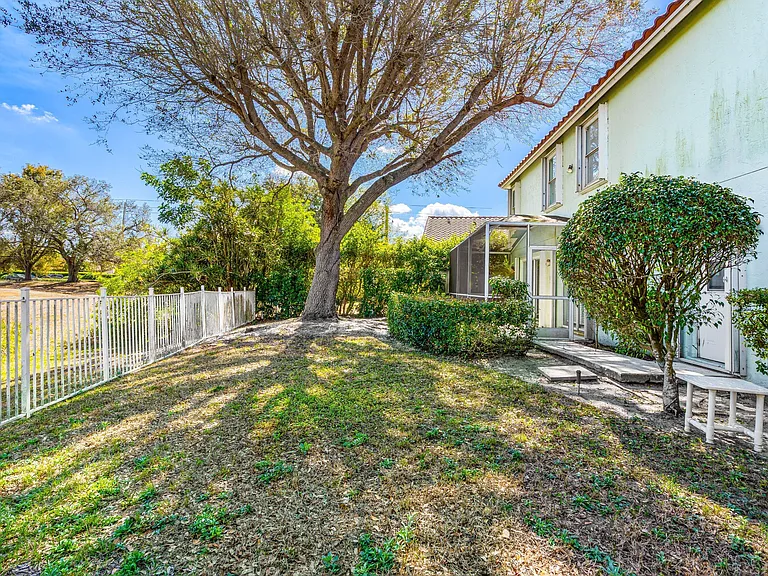 2746 Linkside Dr — Photo 42
