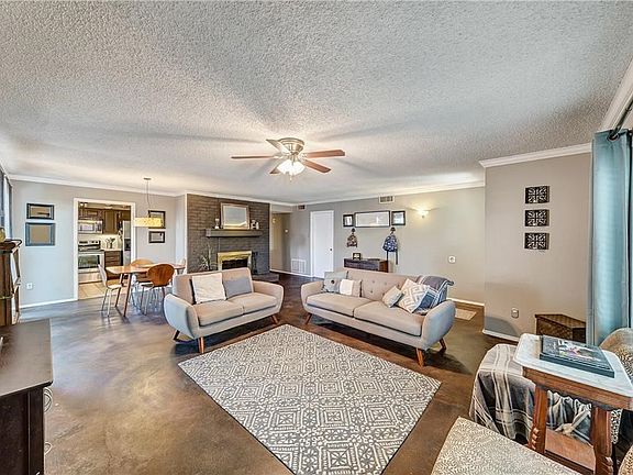 3rd image of 2156 Loma Alta Dr
