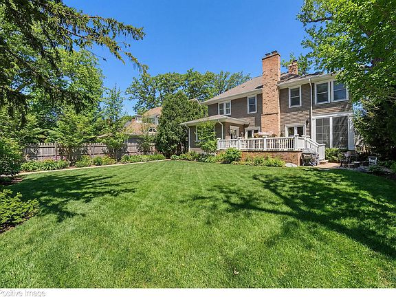 3rd image of 809 Elmwood Ave