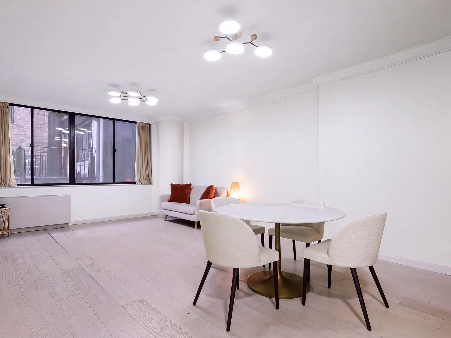 255 East 49th Street — Photo 1