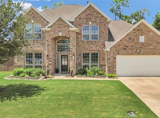 401 Bentwood Way, Clute, TX 77531