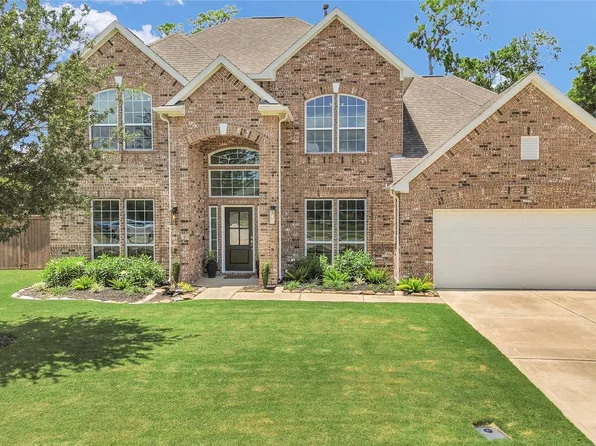 401 Bentwood Way, Clute, TX 77531