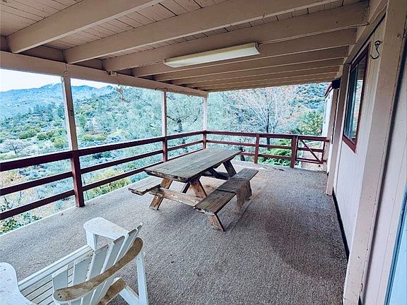 3rd image of 533 Rim Rd
