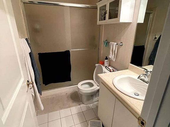 3rd image of 3712 Europe Ct