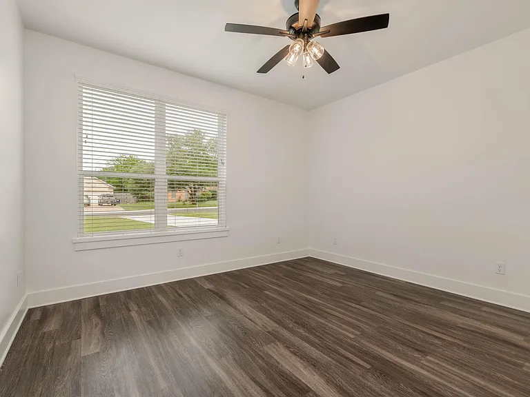 508 Gilchrist Ave — Photo 15