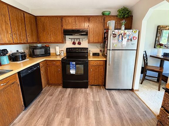 3rd image of 2066 Stockinger Dr
