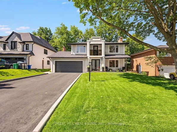 3582 Gallager Dr, Mississauga, ON L5C 2N6