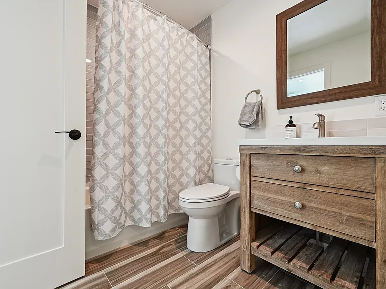 3870 N Clay St — Photo 10