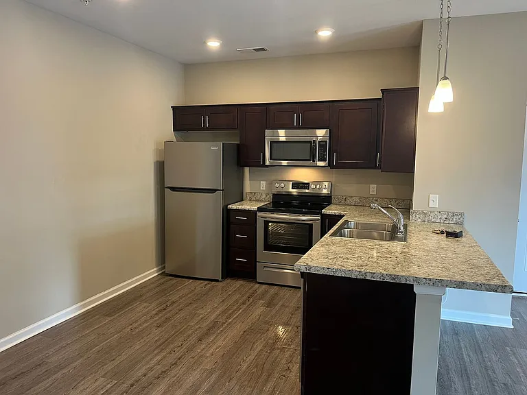 Field Haven Apartments — Photo 38