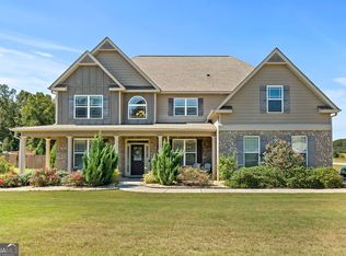 102 Morgan Farm Dr, Senoia, GA 30276