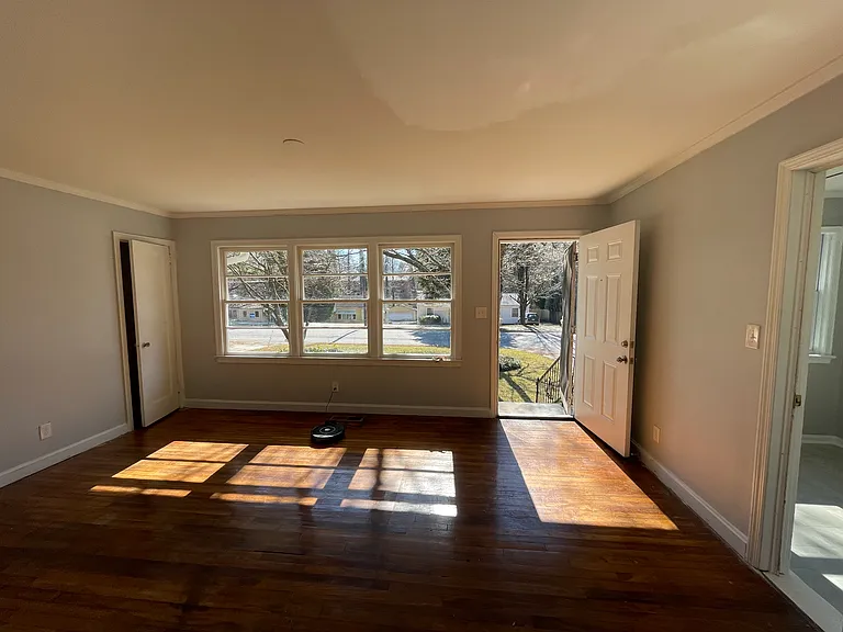 963 Astor Ave SW — Photo 10