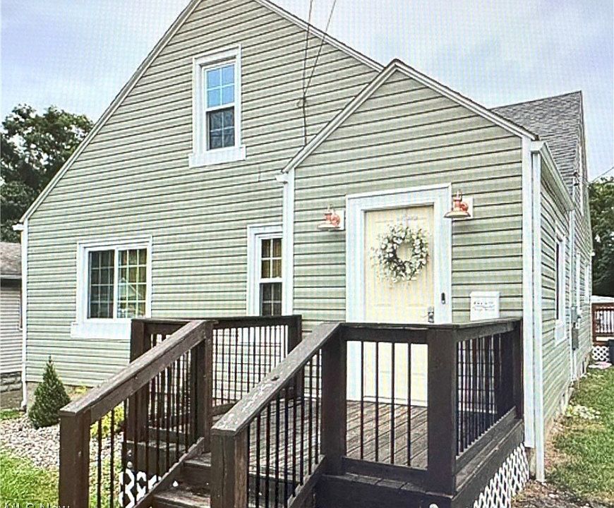 1st image of 607 Hugh St