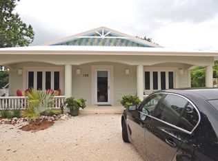 102 Pelican Rd, Plantation Key, FL 33036