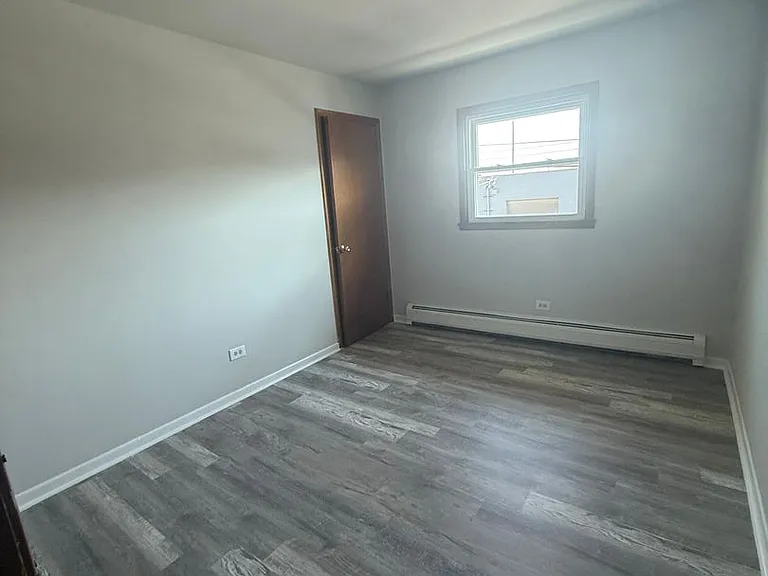 4620 Maple Avenue — Photo 6