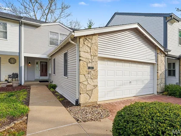 1554 Charlemont Dr, Chesterfield, MO 63017