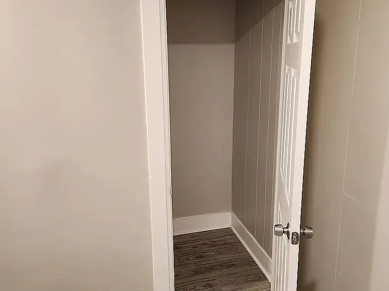 1103 Mifflin St #4 — Photo 25