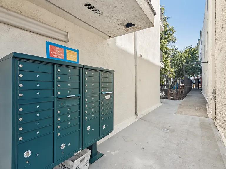 2732 Haste Street — Photo 14