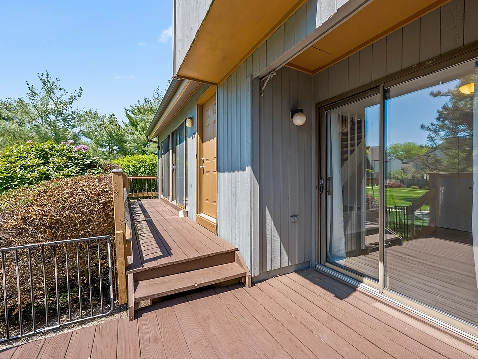 30 Chestnut Ct