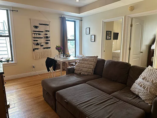 Rented by Douglas Elliman | media 15