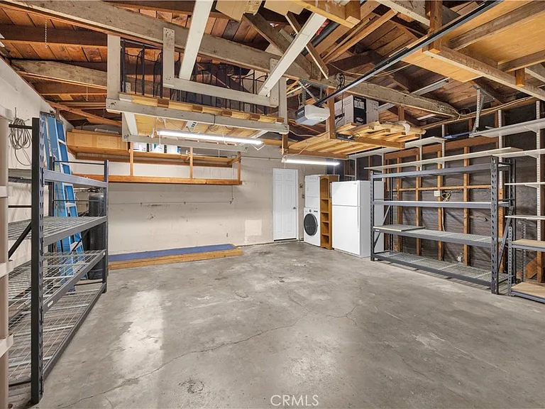 10751 Allen Dr — Photo 27