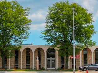 2222 N Mayfair Rd, Wauwatosa, WI 53226