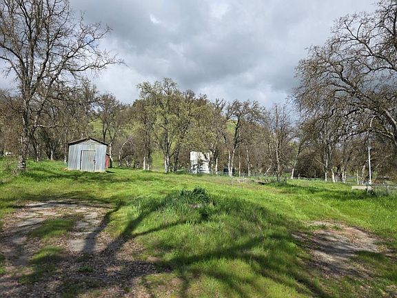 4th image of 29962 Watts Valley Rd