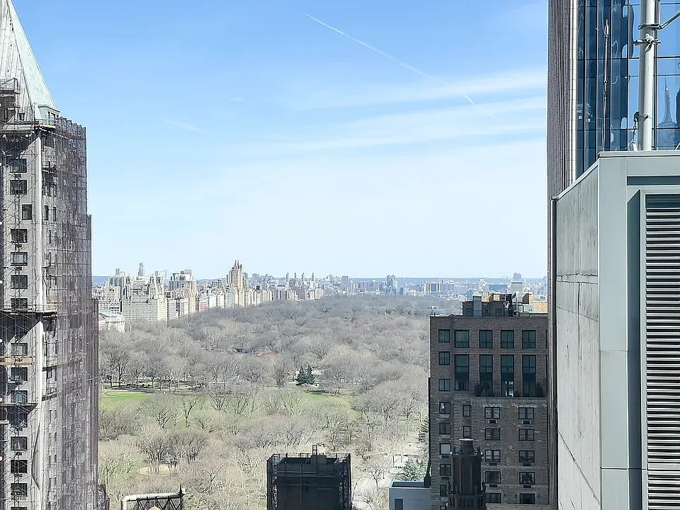 111 W 56th St #34B
