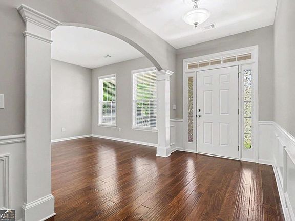 3rd image of 4820 Fieldstone View Cir