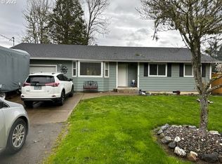 491 Glide Loop Dr, Glide, OR 97443