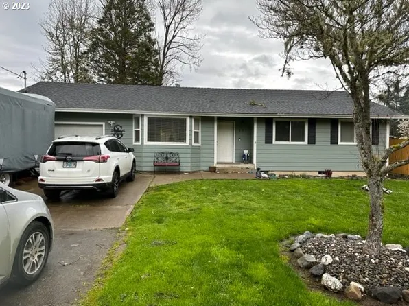 491 Glide Loop Dr, Glide, OR 97443