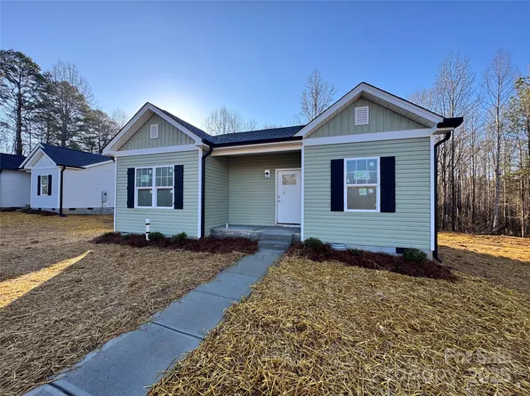 709 Queens Ct, Gastonia, NC 28052