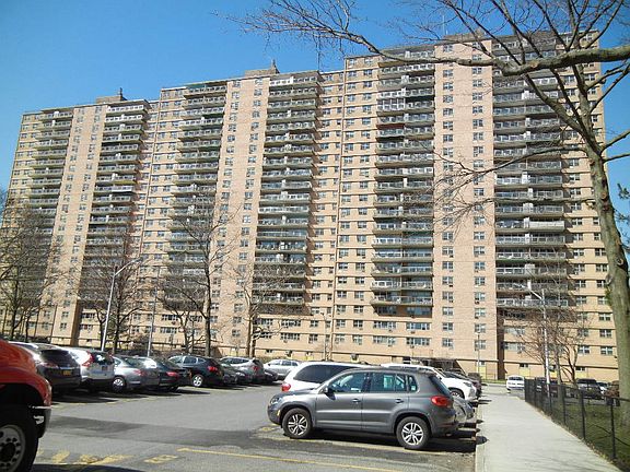 2nd image of 2925 W 5th St APT 2C