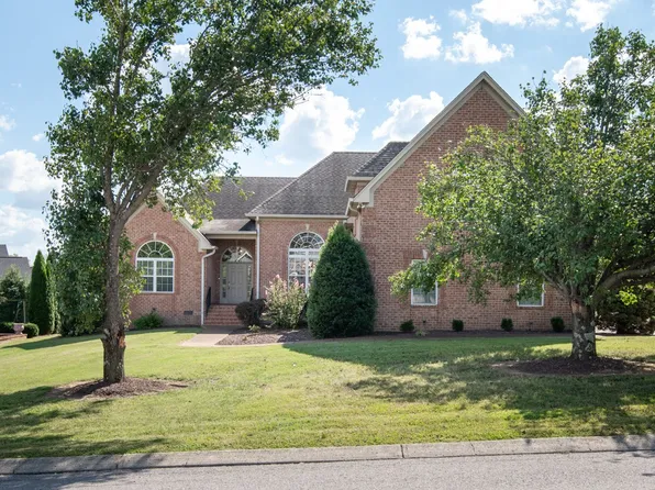 105 Robin Point, Gallatin, TN 37066