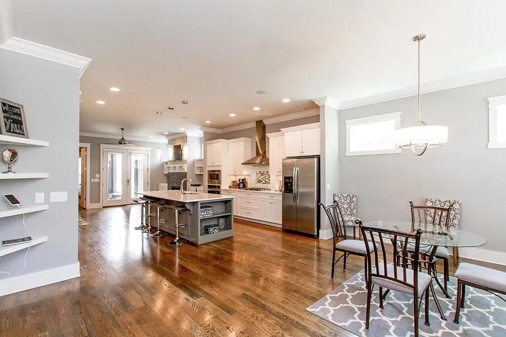 4 bed, 3.5 bath, 2736 sqft, $4,000 — Photo 4