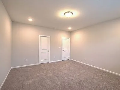 515 Daisy Hill Ln — Photo 16