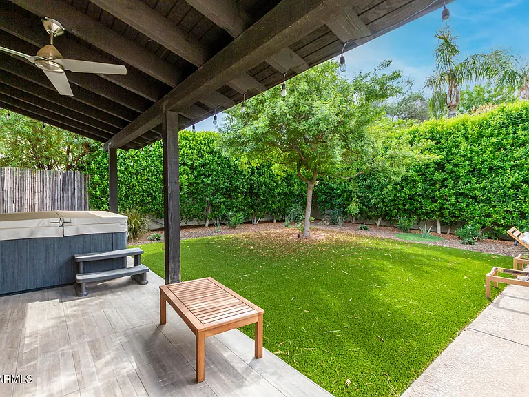 2551 E Missouri Ave — Photo 24