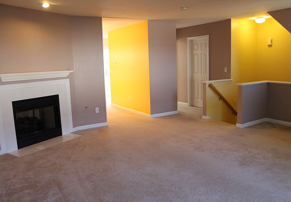1st image of 11 Mannions Ln APT 6