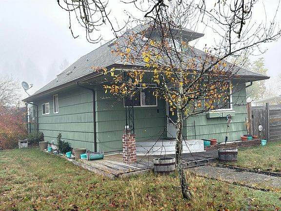 3rd image of 501 Louviers Ave
