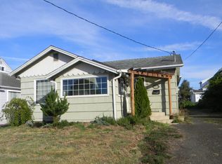 1310 4th St, Tillamook, OR 97141