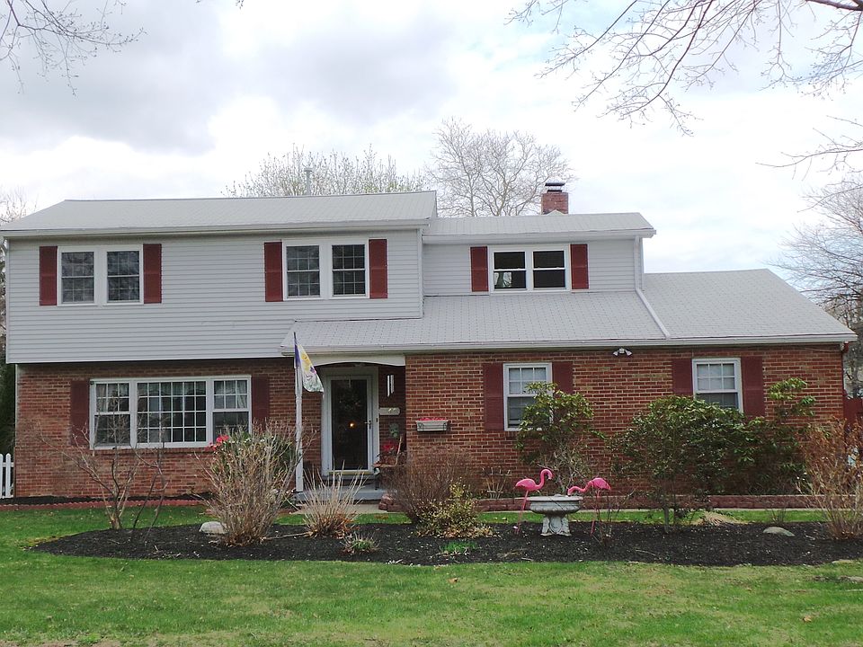 1st image of 269 Blenheim Dr
