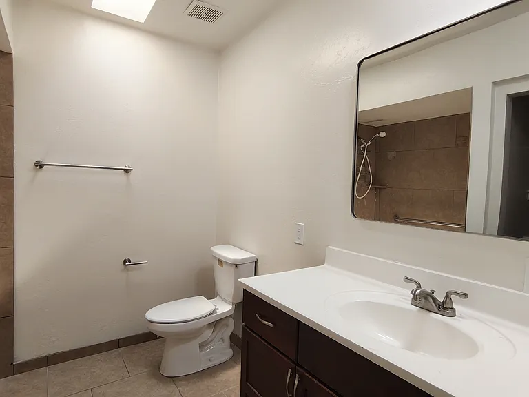 1675 E Prince Rd #1675 — Photo 11