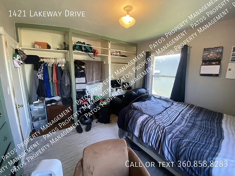 1421 Lakeway Dr — Photo 10