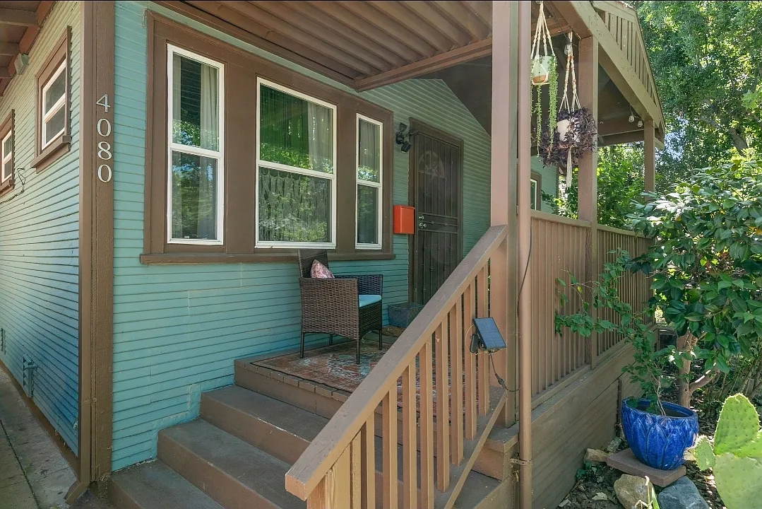 2 bed, 1008 sqft, $2,600 — Photo 4
