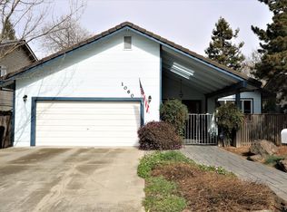 1060 River Bluff Dr, Oakdale, CA 95361